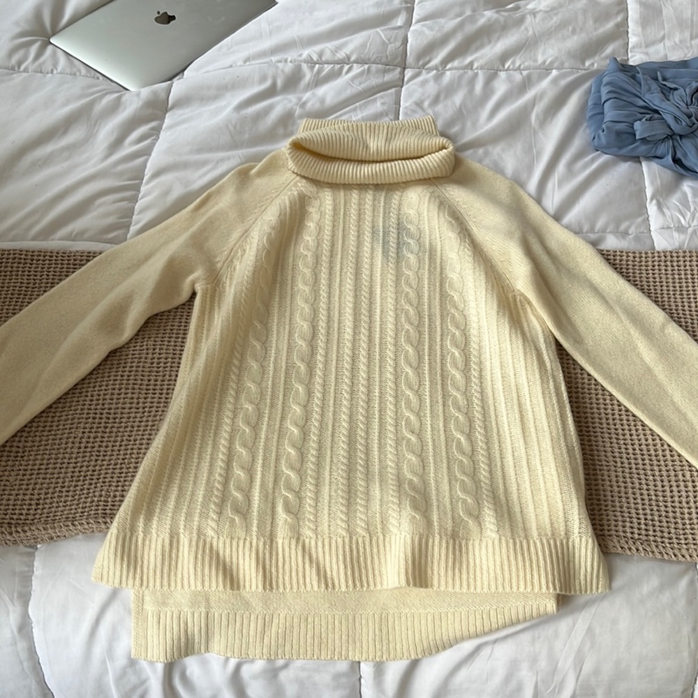 100% cashmere cable sweater